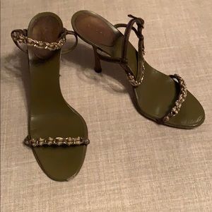 Gucci green chain sandals size 9